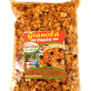 Perfecta para el desayuno o cena, con yogurt, leche de vaca o leche vegetal de tu preferencia. Granola sin gluten semillas de vida, con hojuelas de maíz, uvas, maní con ajonjolí, nueces, quinua, avena y miel de panela.